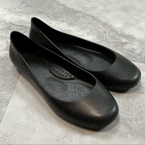 Okabashi Size 7 Black Slip on‎ Shoes